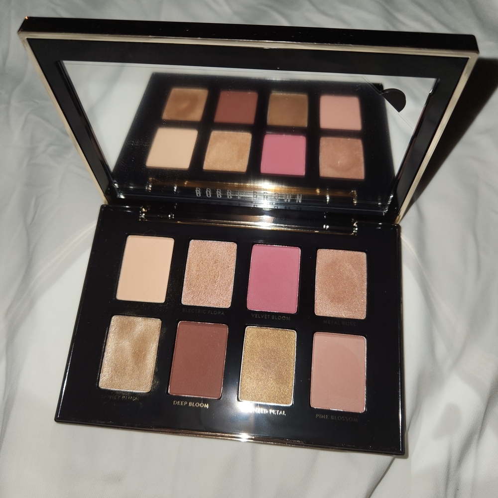 Bobbi Brown Eyeshadow Palette - Pink, Gold, Brown Shades